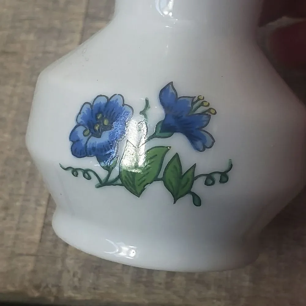 VINTAGE LEART Made In Brazil Miniature Flower Vase Mommy Pot
